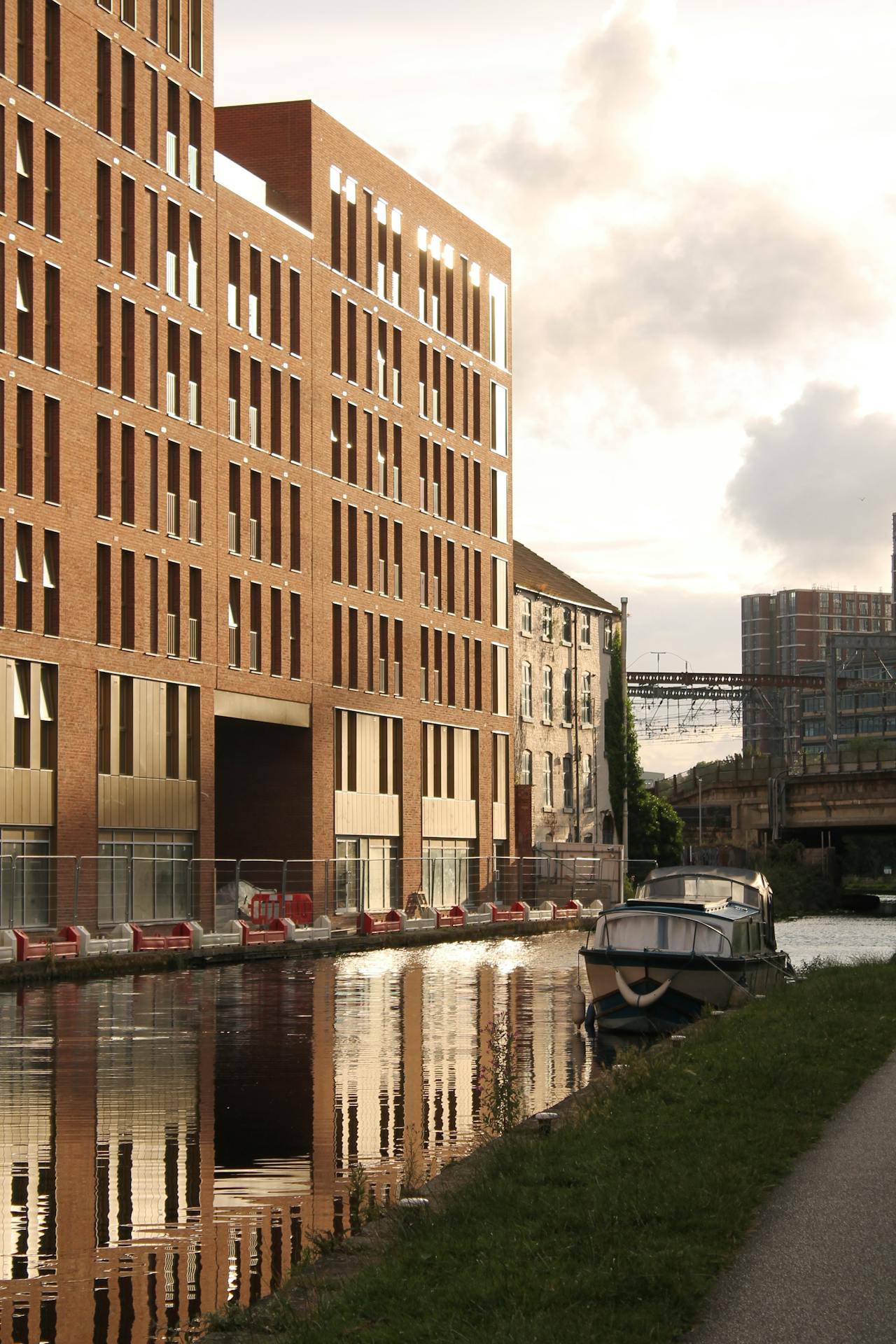 Photo of Leeds-Liverpool canal by Antoni Brodik